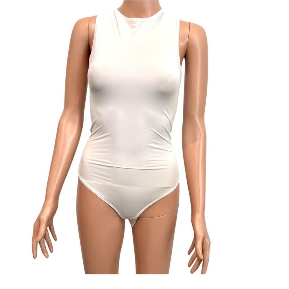 Skims medium high neck snap close layering bodysuit  TS 3473